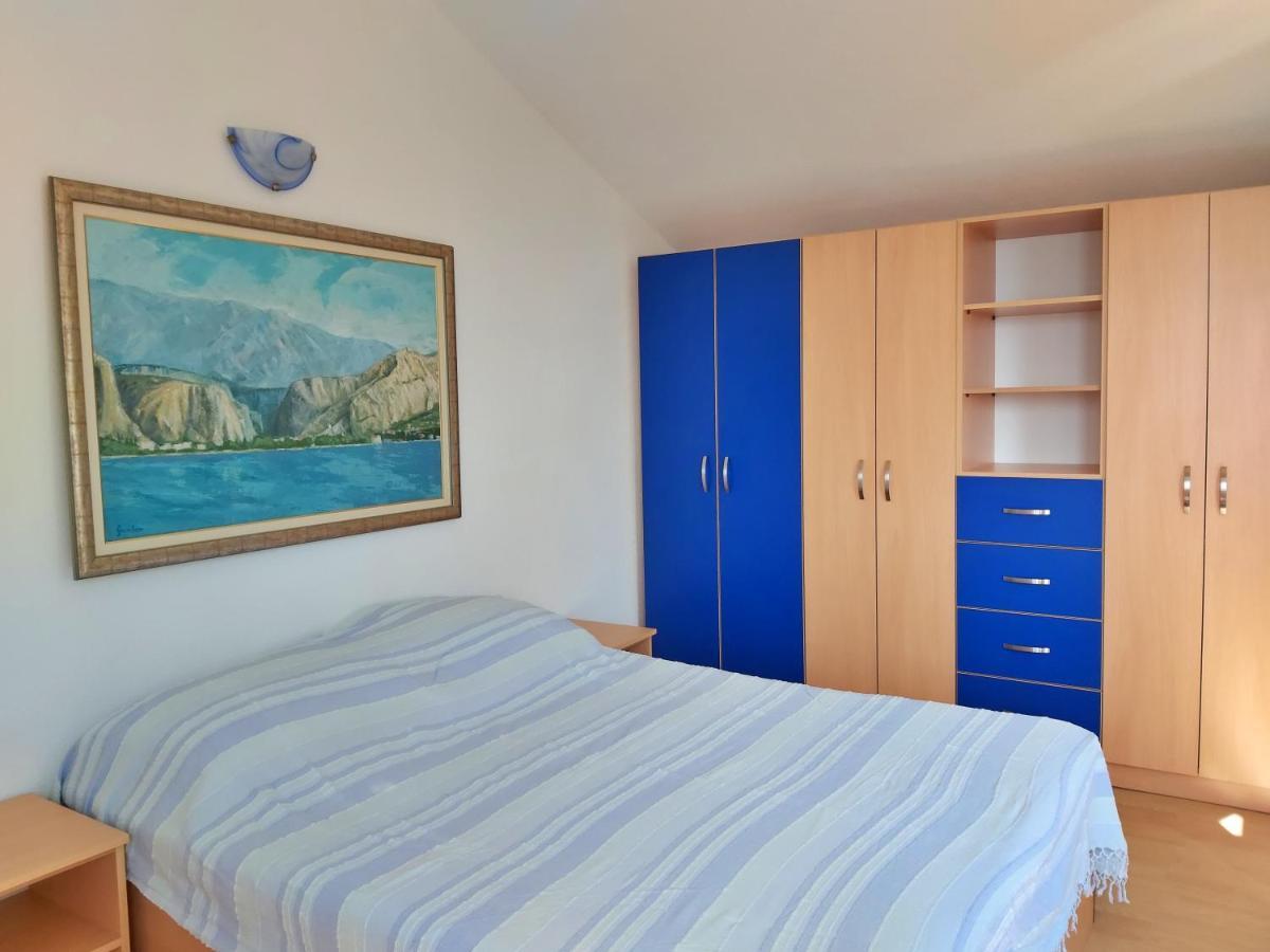 Apartments Borak โอมิช ภายนอก รูปภาพ
