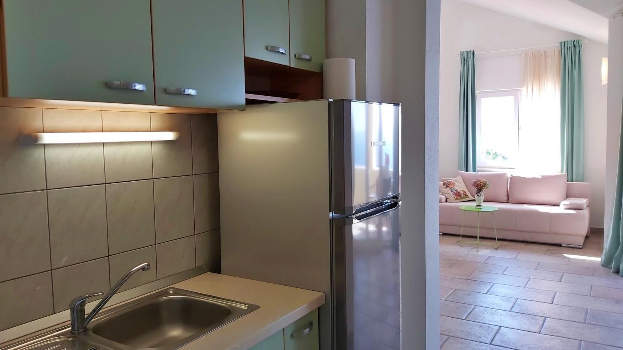 Apartments Borak โอมิช ห้อง รูปภาพ